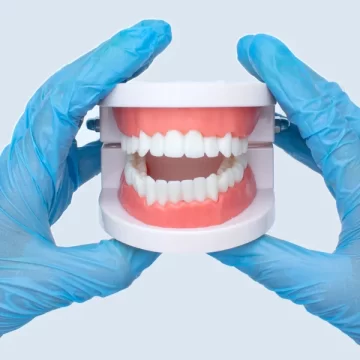 The Benefits of Modern Dentures: Comfort, Function, and Aesthetic Appeal